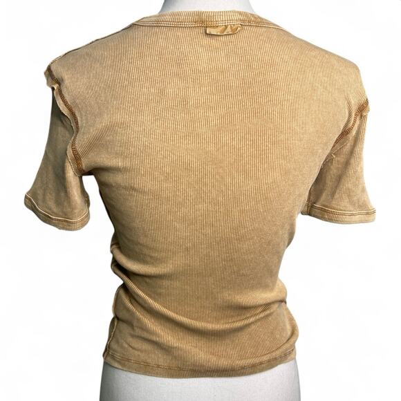 Zara Size Medium Tan Rib Knit Distressed Basic Fitted TShirt Top Cotton Stretch - Picture 3 of 10